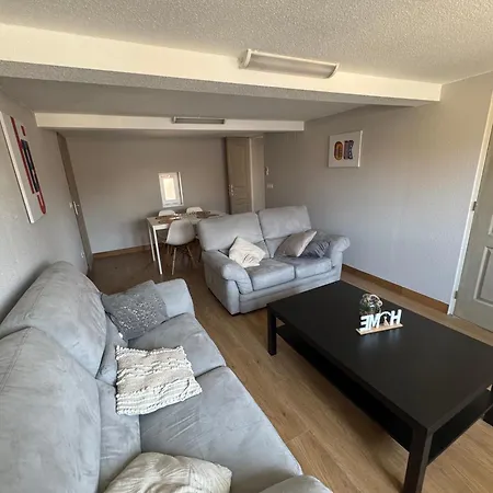 アパート Instant Paisible